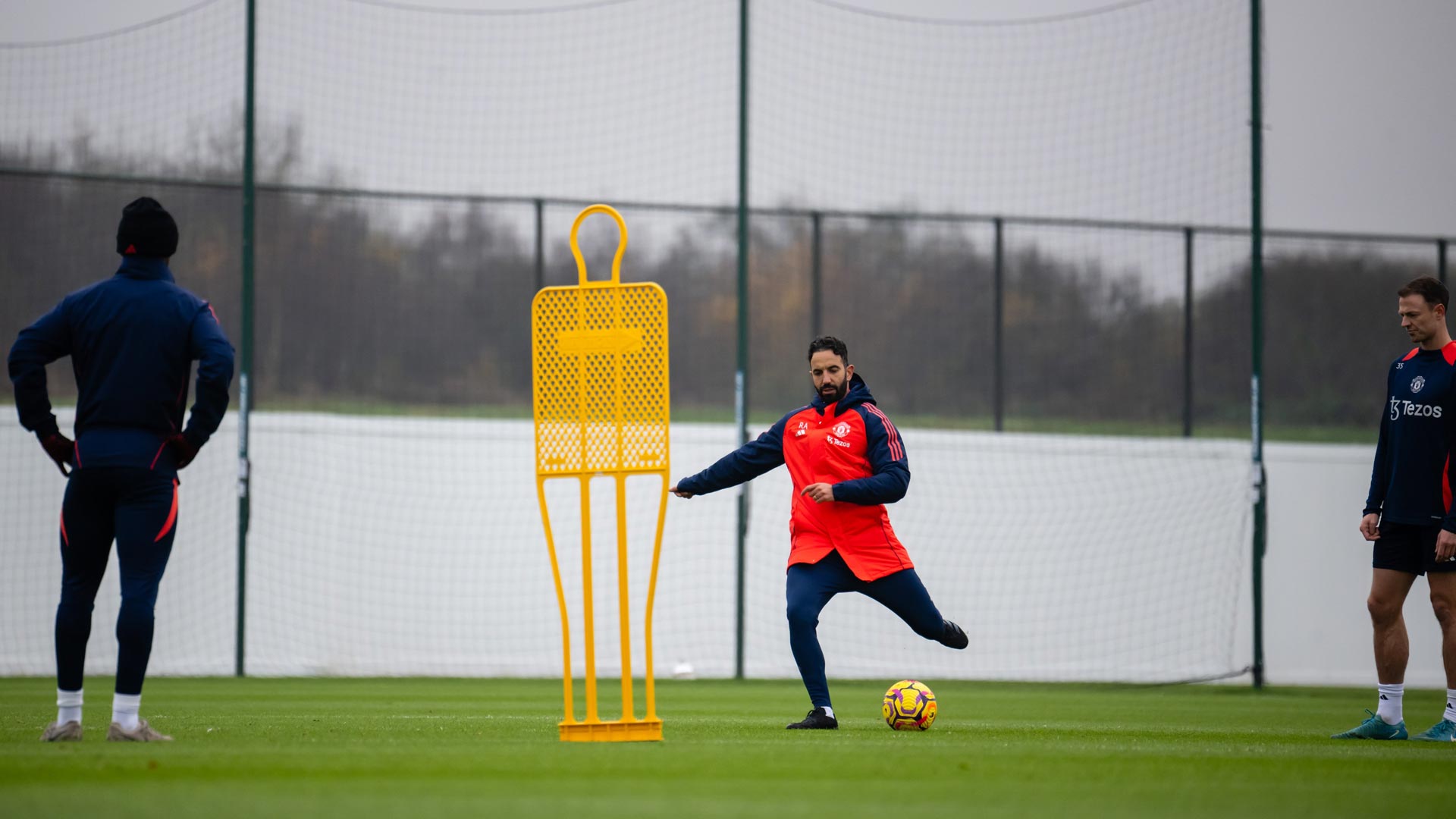Baru Datang, Ruben Amorim Langsung Promosikan Pemain Akademi Man United