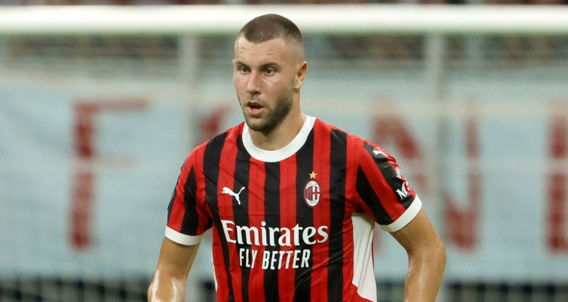 Strahinja Pavlovic Tegaskan Bertahan di Milan