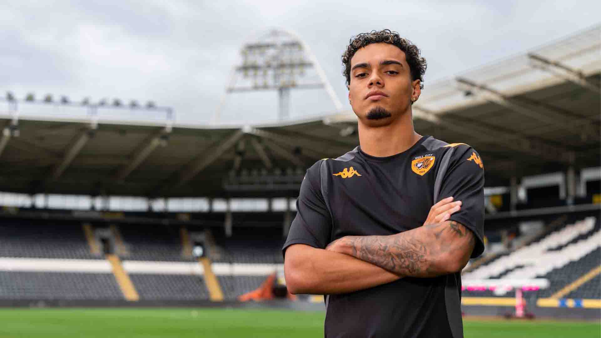 Anak Ronaldinho Tepikan Bayang-Bayang Sang Legenda usai Gabung Hull City