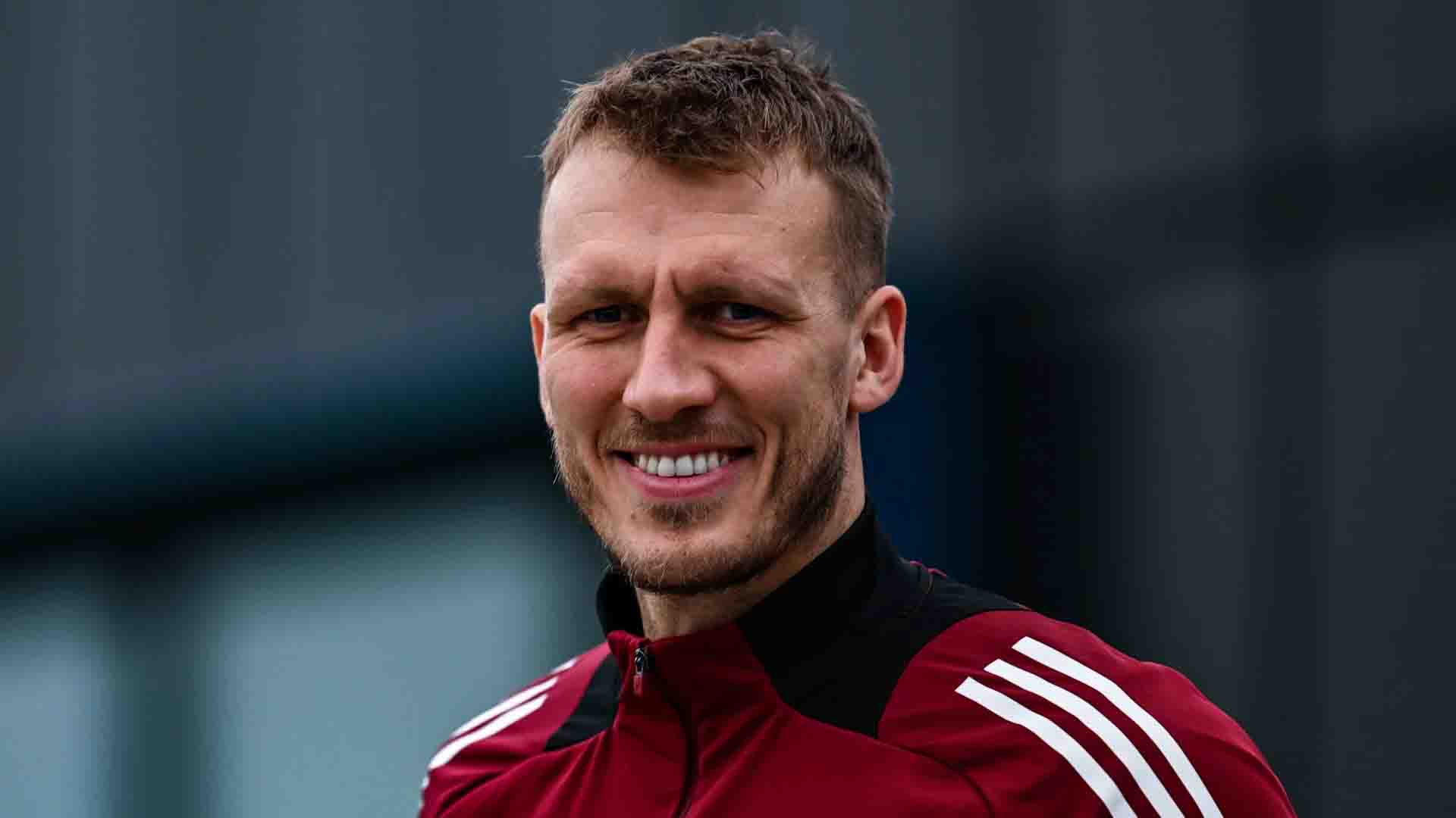 Dan Burn Alami Patah Tulang Rusuk dan Kerusakan Paru-paru Setelah Derby