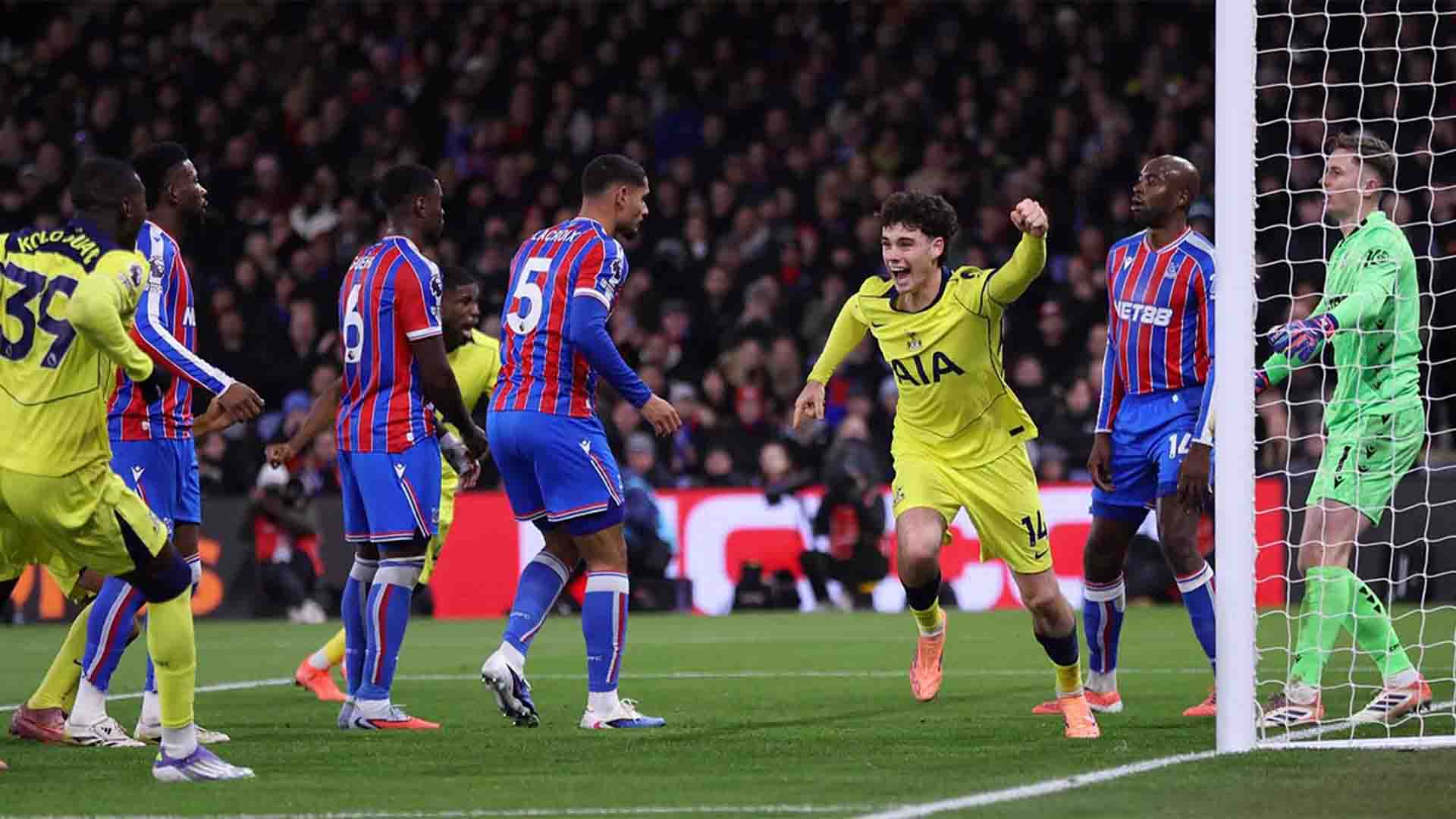 Gray Cetak Gol Perdana Saat Tottenham Bungkam Palace di Selhurst Park