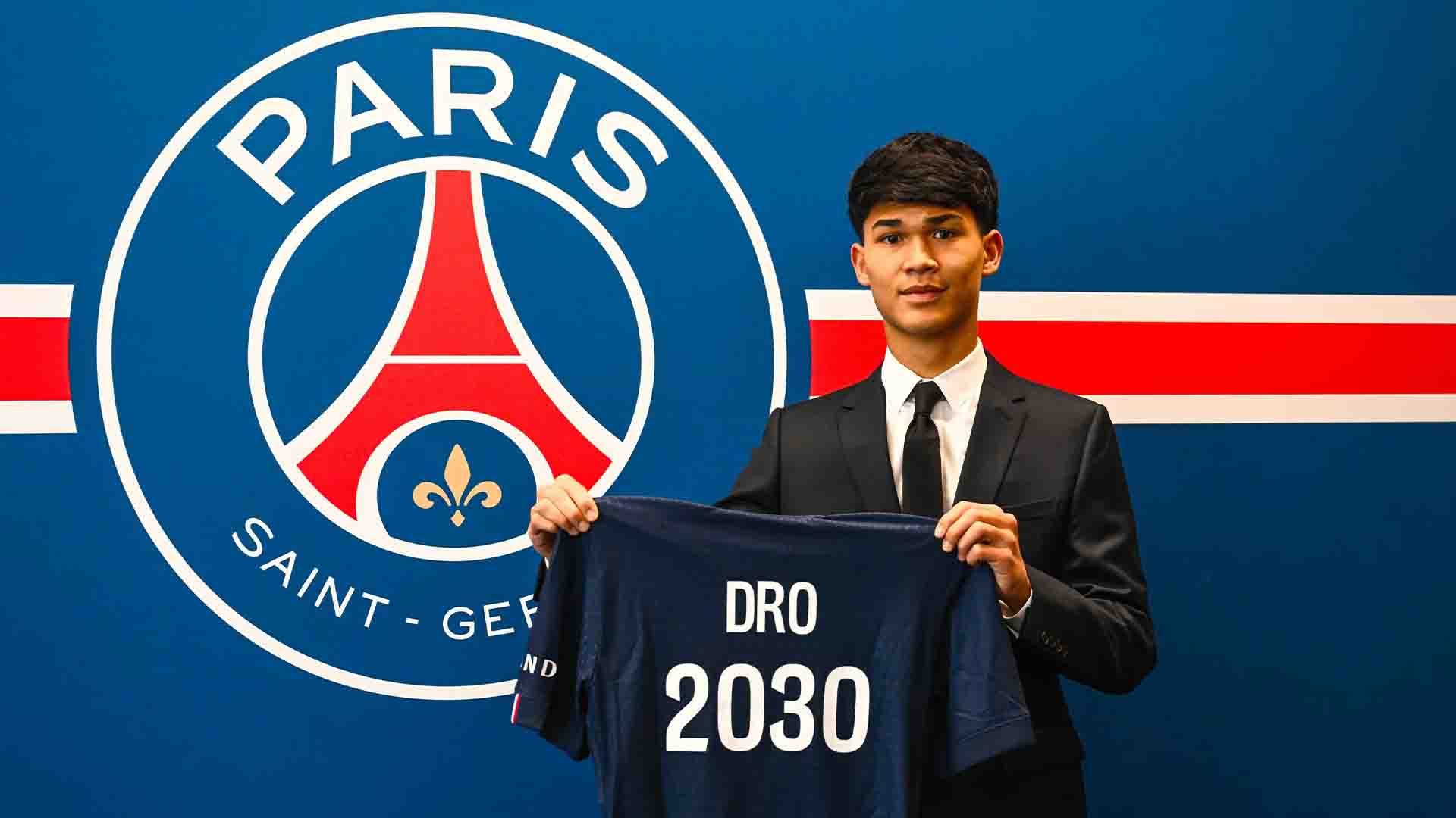 Bajak Mutiara La Masia: PSG Resmi Datangkan Dro Fernández dari Barcelona