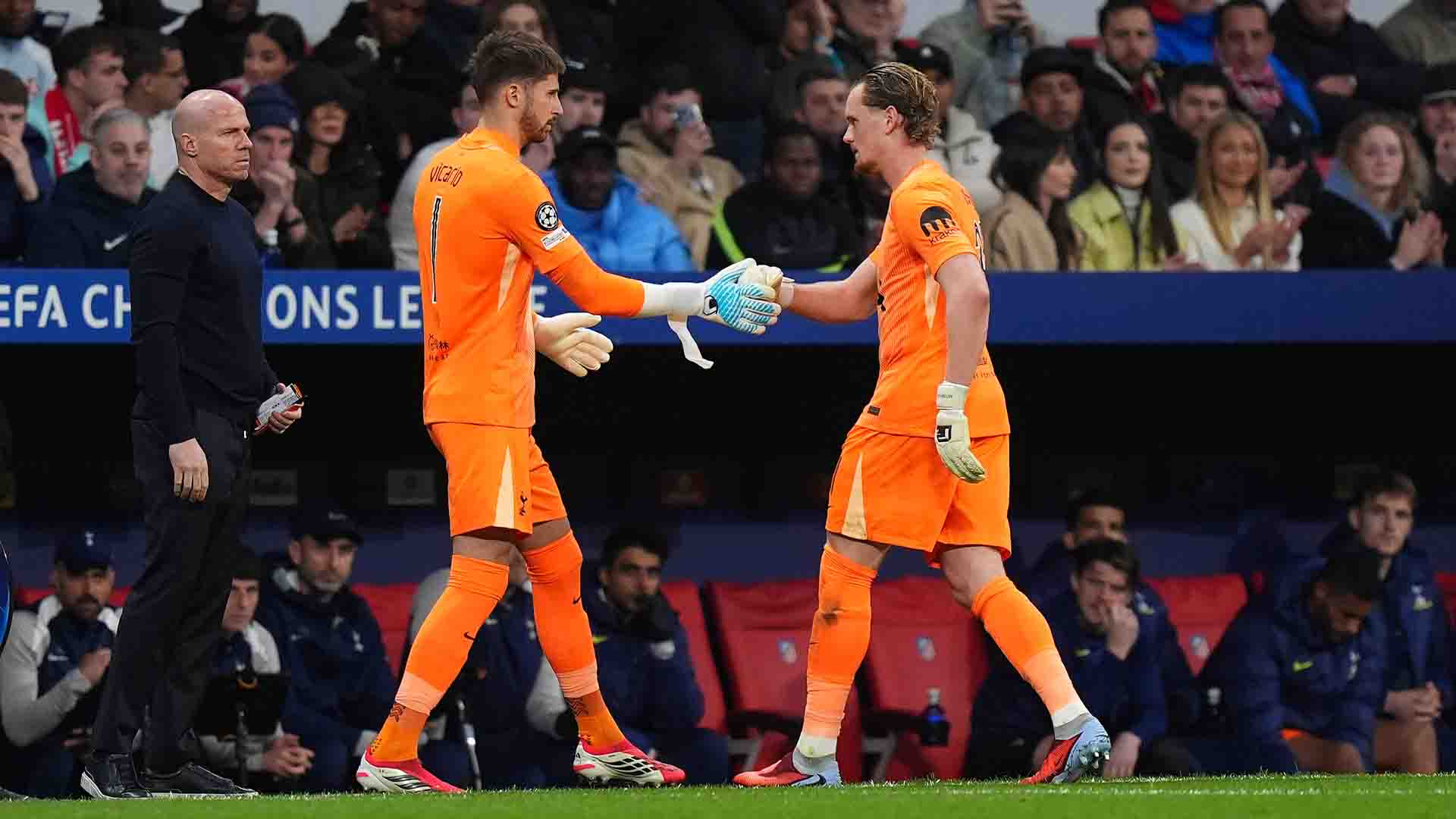Antonin Kinsky Buka Suara usai Malam Kelam Bersama Tottenham