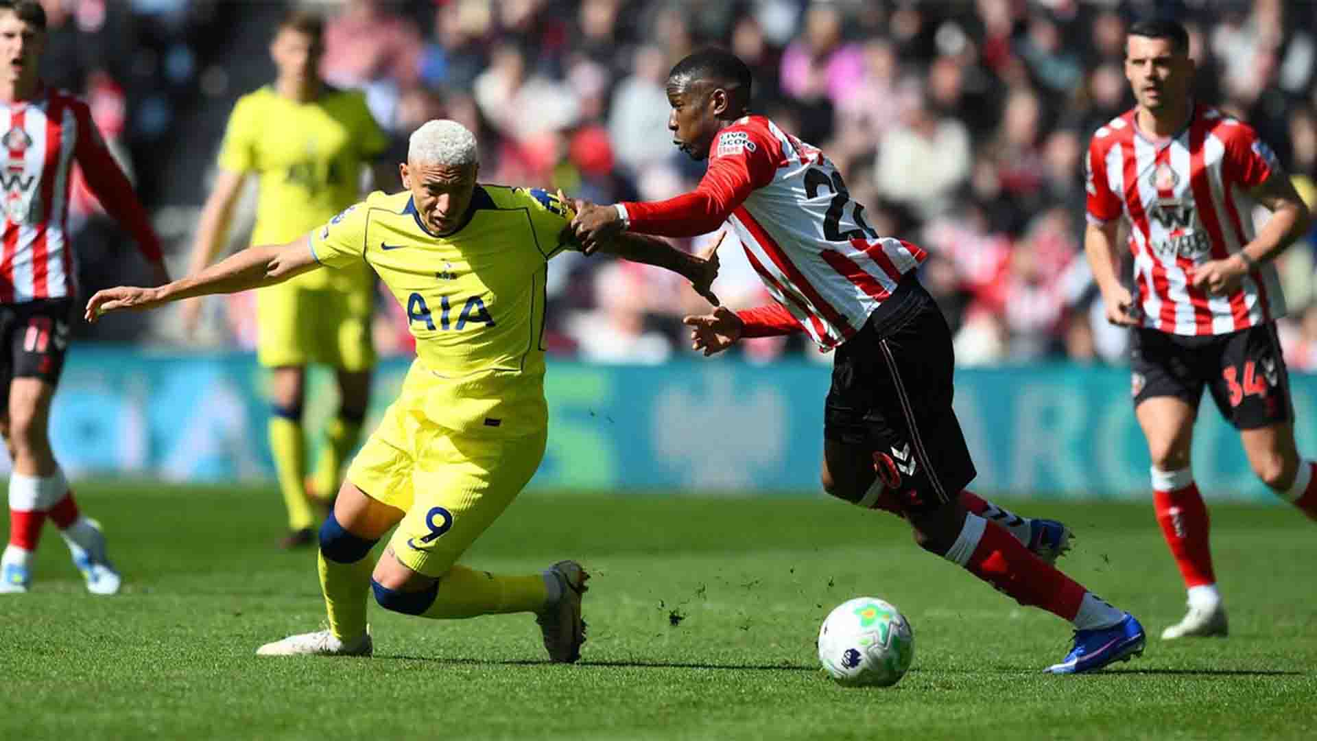 Sunderland Menang Tipis 1-0 atas Tottenham di Laga Debut De Zerbi