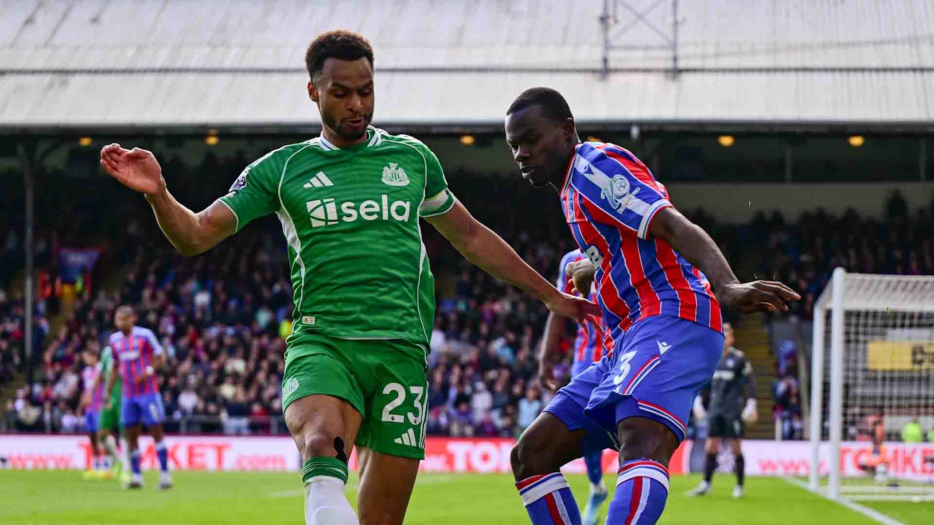 Howe Pasang Badan Usai Newcastle Tumbang: "Tanggung Jawab Ada di Saya"